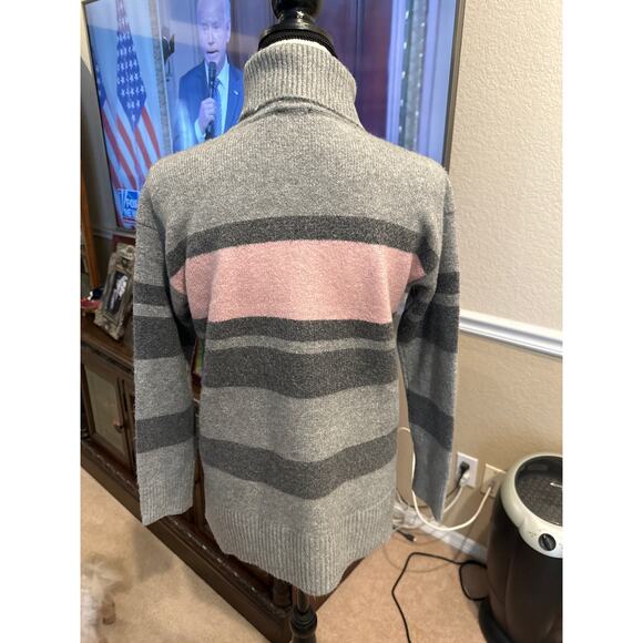 Women’s Talbots Turtleneck Sweater. Size Medium Petite - Picture 2 of 2